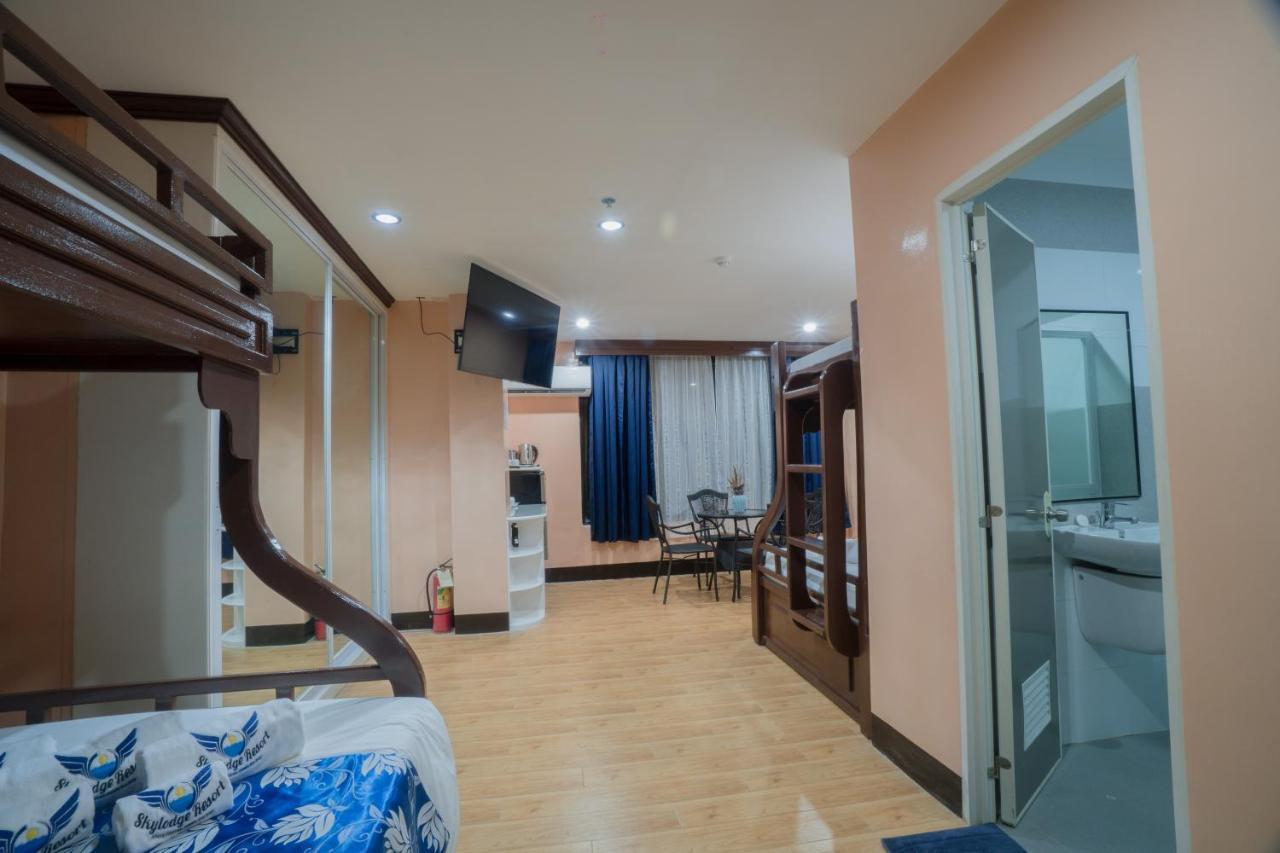 Skylodge Resort Coron Exterior photo