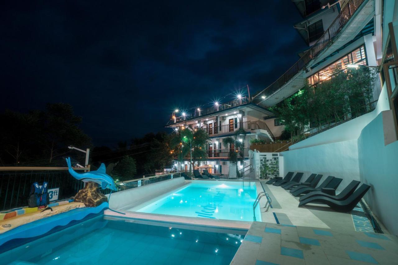 Skylodge Resort Coron Exterior photo