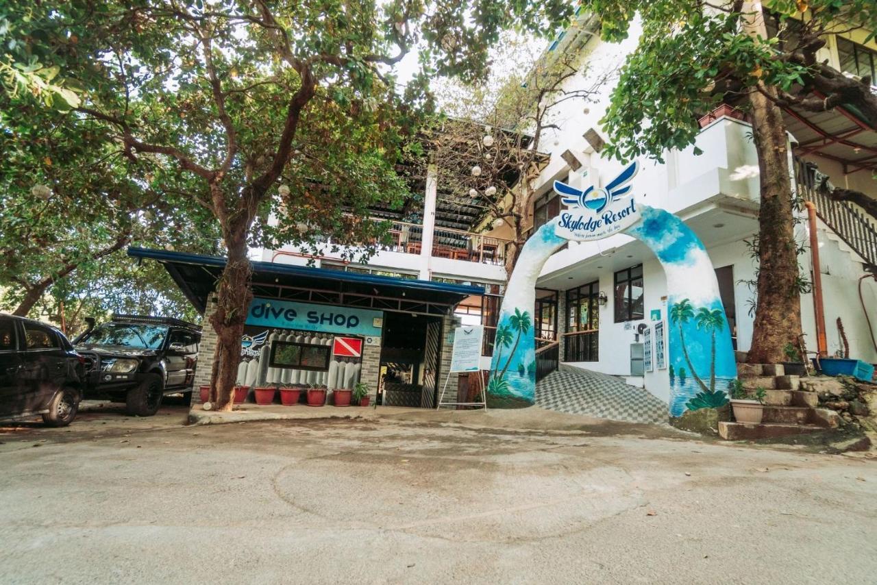 Skylodge Resort Coron Exterior photo