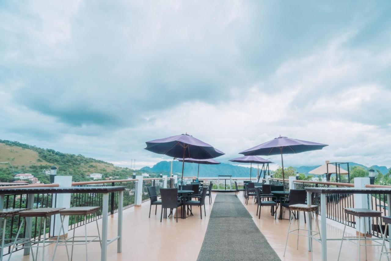 Skylodge Resort Coron Exterior photo