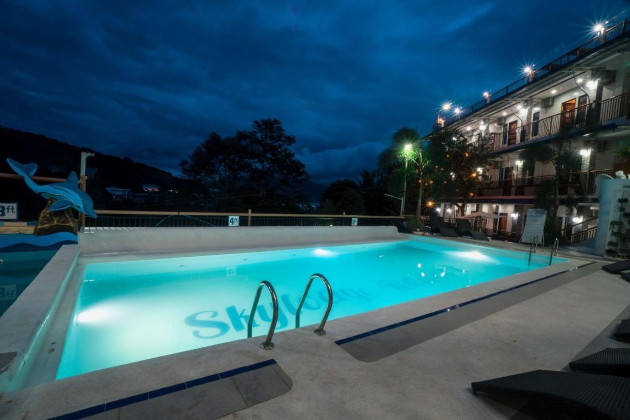 Skylodge Resort Coron Exterior photo